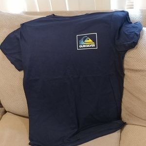 New men's navy quiksilver t-shirt